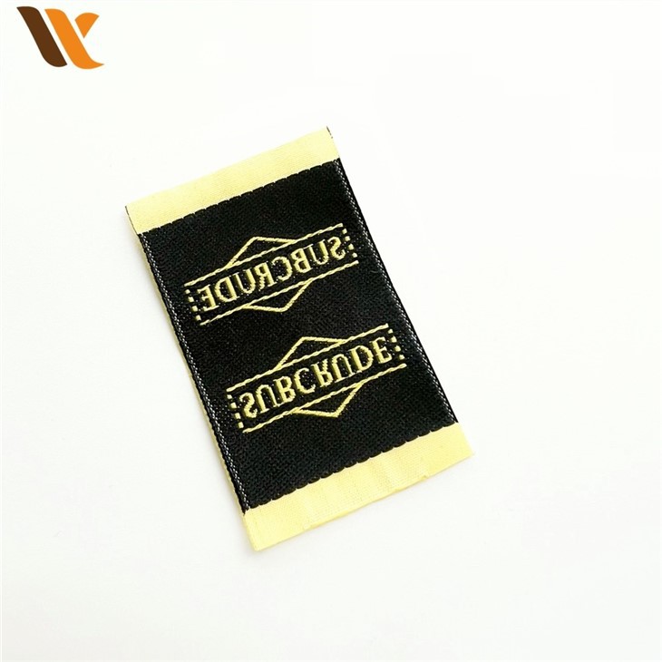 Custom Middle Fold Woven Label For Clothes3